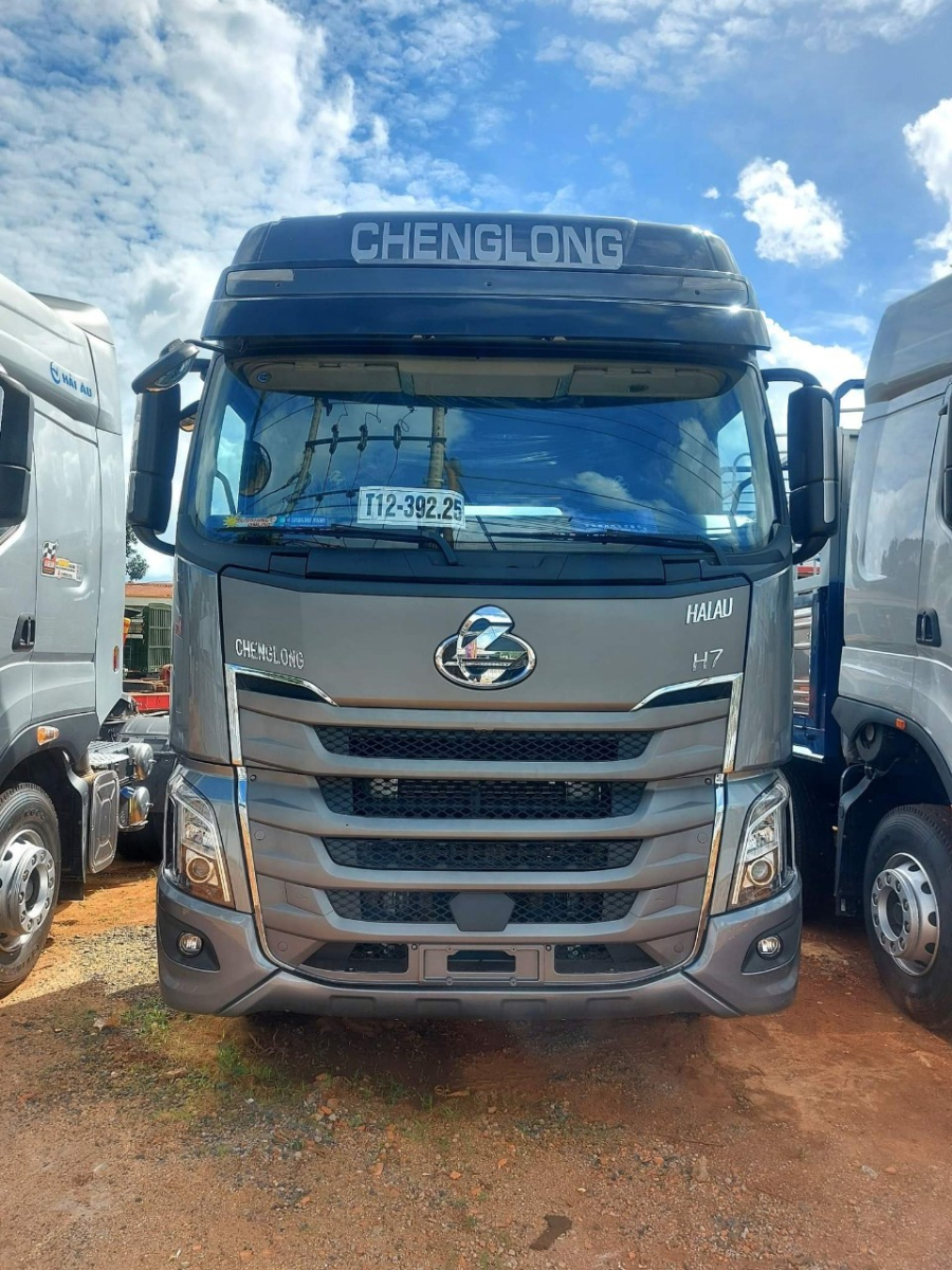 XE ĐẦU KÉO CHENGLONG H7 LUX K 445HP (CẦU DẦU)